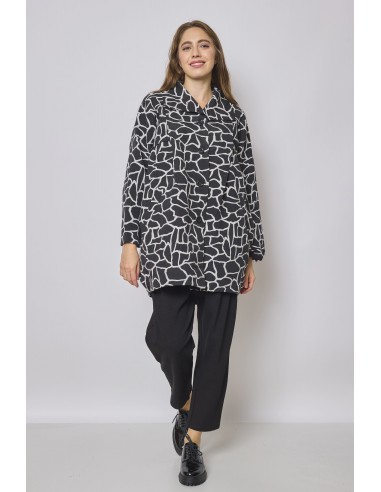 Manteau court noir et blanc 50% de réduction en Octobre 2024