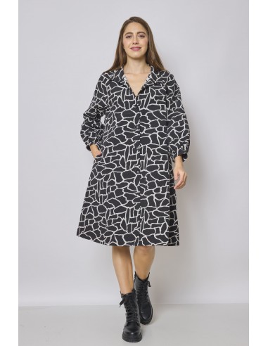 Women's black and white mid-length coat ou a consommer sur place